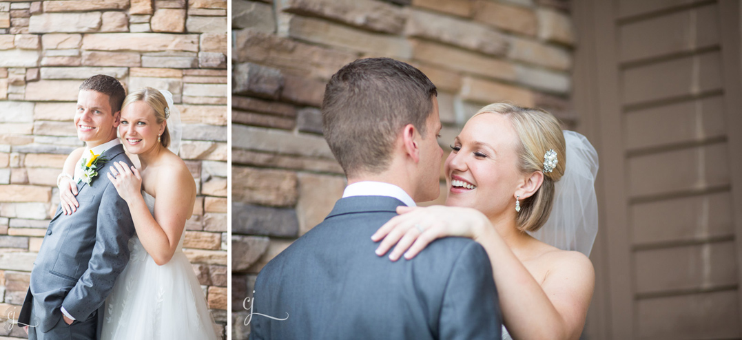 eau claire golf and country club wedding bride and groom rain portraits