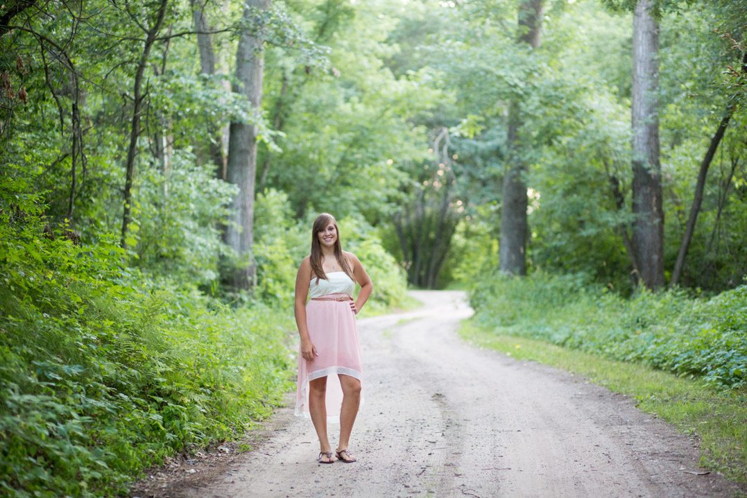 colfax wi high school senior pictures old dirt road