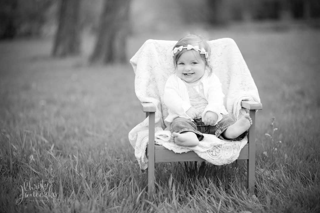 pretty-spring-6-month-session-bloomer-wi-christy-janeczko-photography004