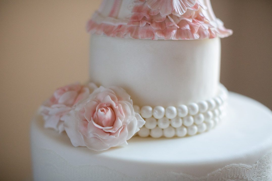 tips on choosing a wedding cake
