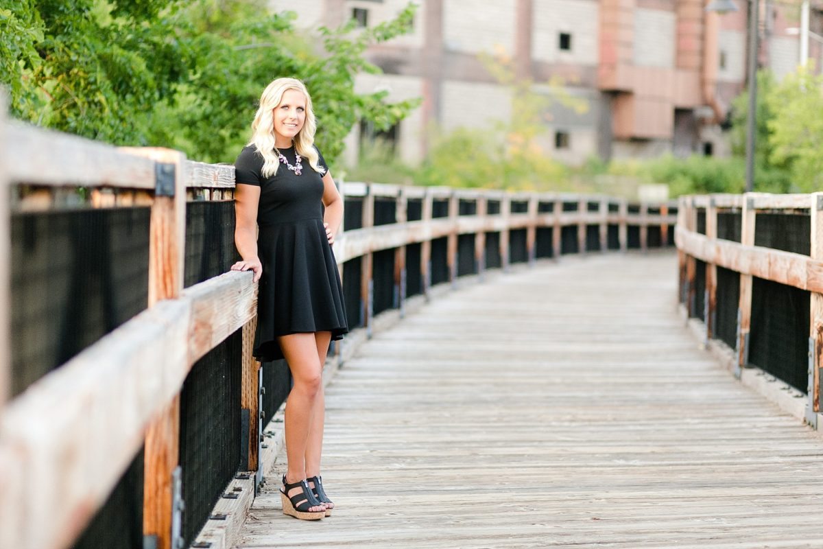 We explored around historic Banbury Place and dipped our toes in the water at Half Moon Beach for Aliya's senior photos in Eau Claire.