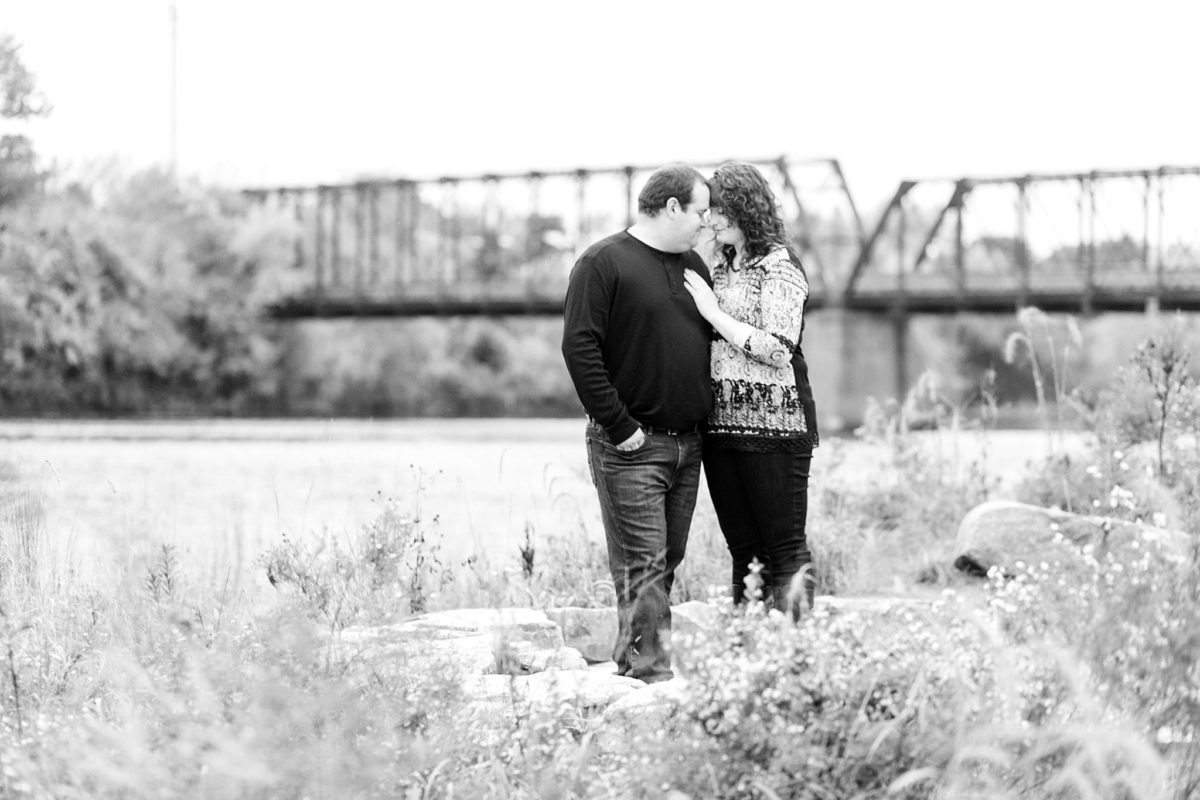 A stroll through Eau Claire's Rod & Gun park was a perfect way to enjoy an autumn evening engagement session with Samantha & Justin!