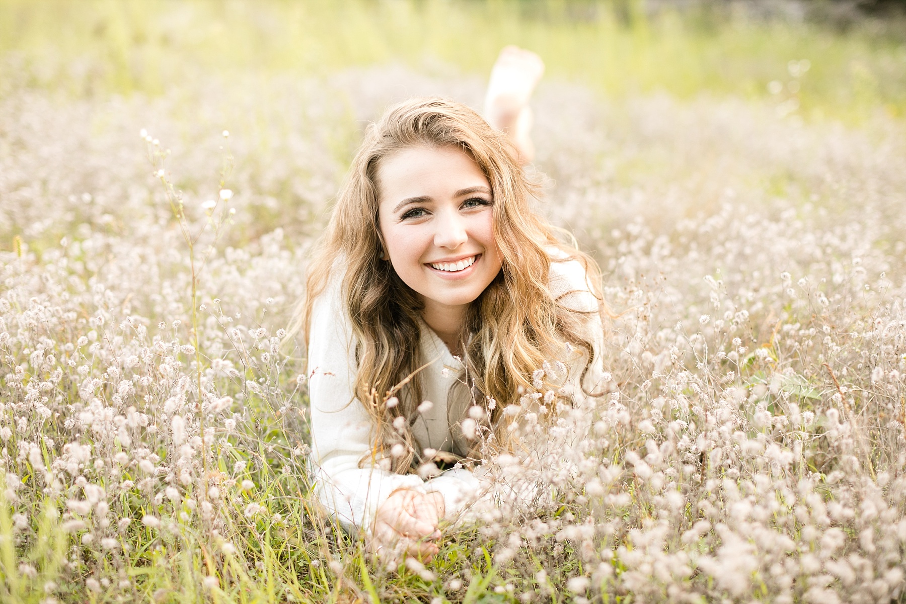 Full of light and airy simplicity Stella's Chippewa Falls senior photos are everything carefree about a senior year in high school. 