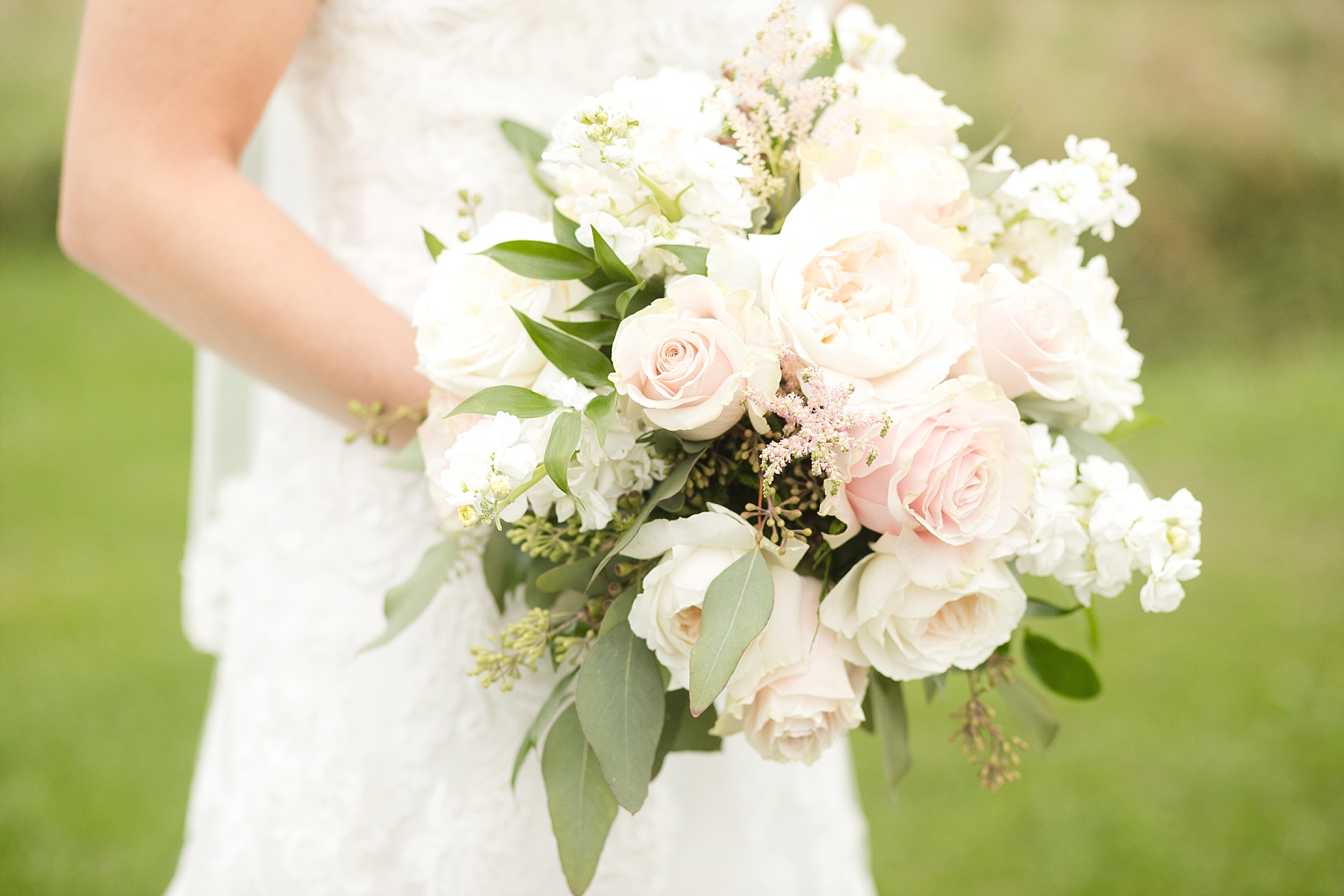 wedding flowers by aroma florist in thorp, wi