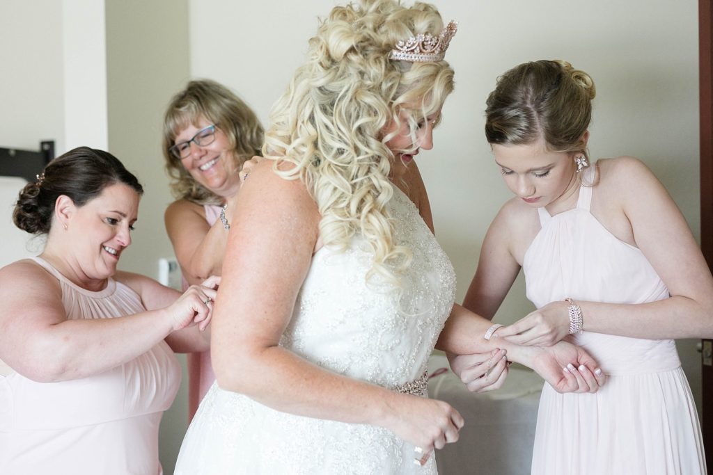 bride getting ready at the Heyde Center in Chippewa Falls 